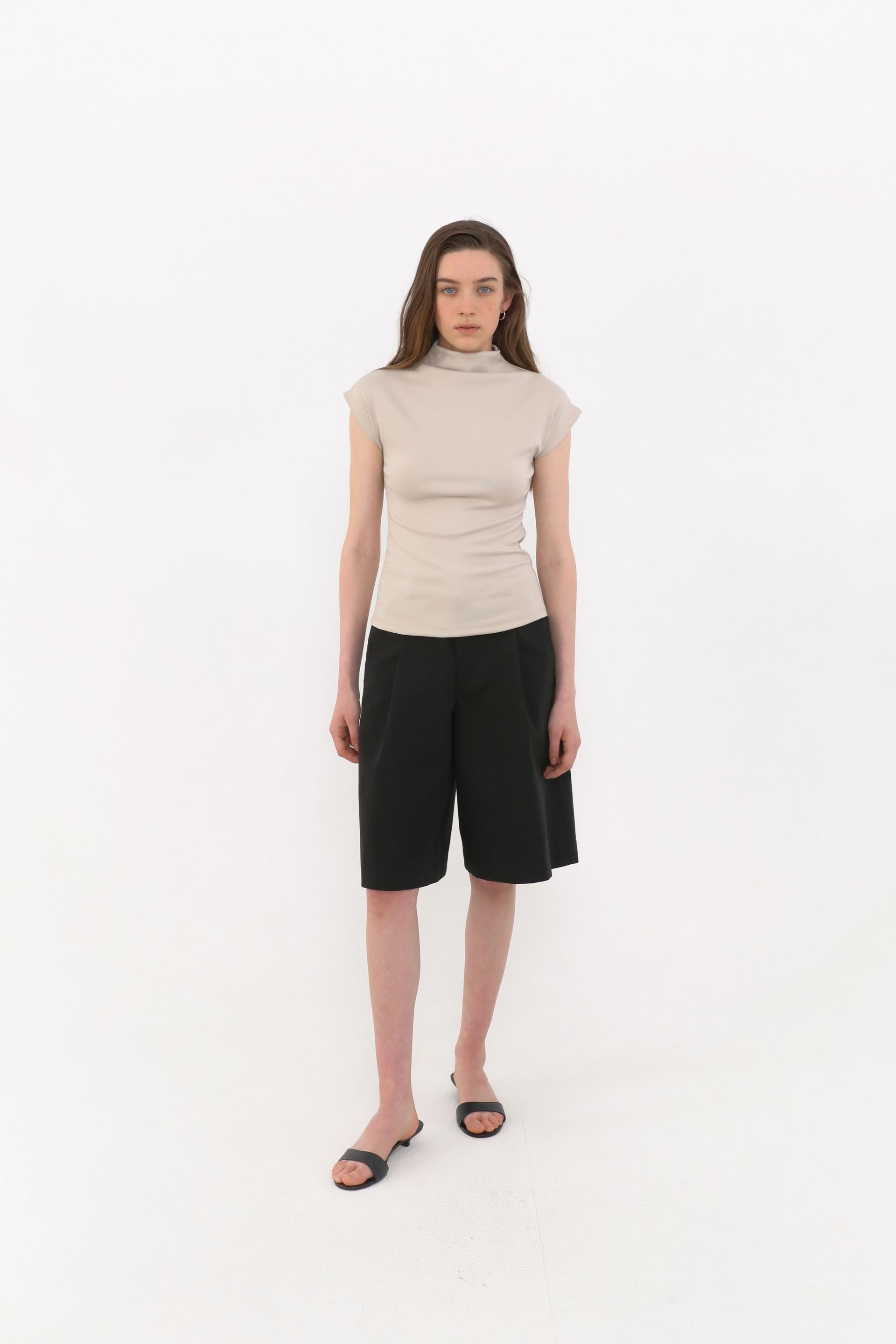 Our Pintuck Bermuda Pants [Black] ( 5/19 이후 순차배송 )
