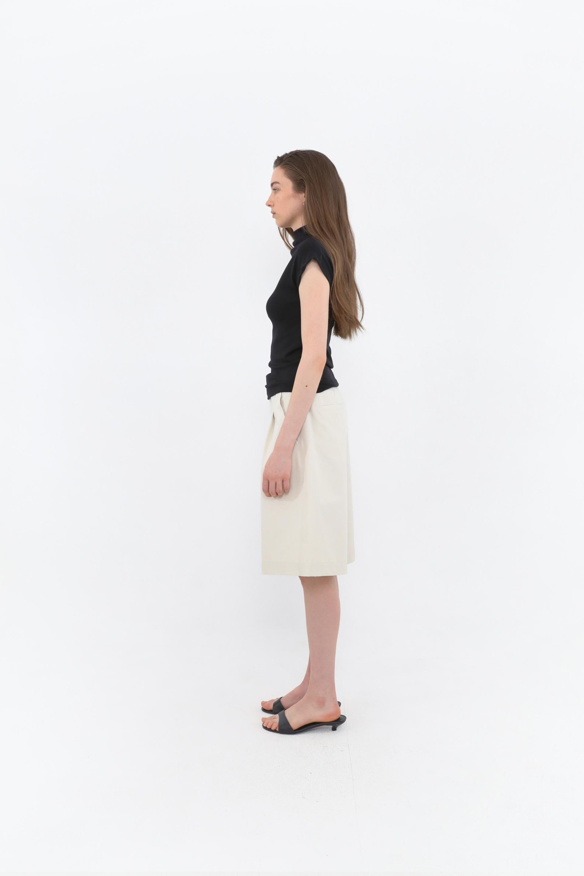 Hane Roll-Neck Sleeveless [Black]