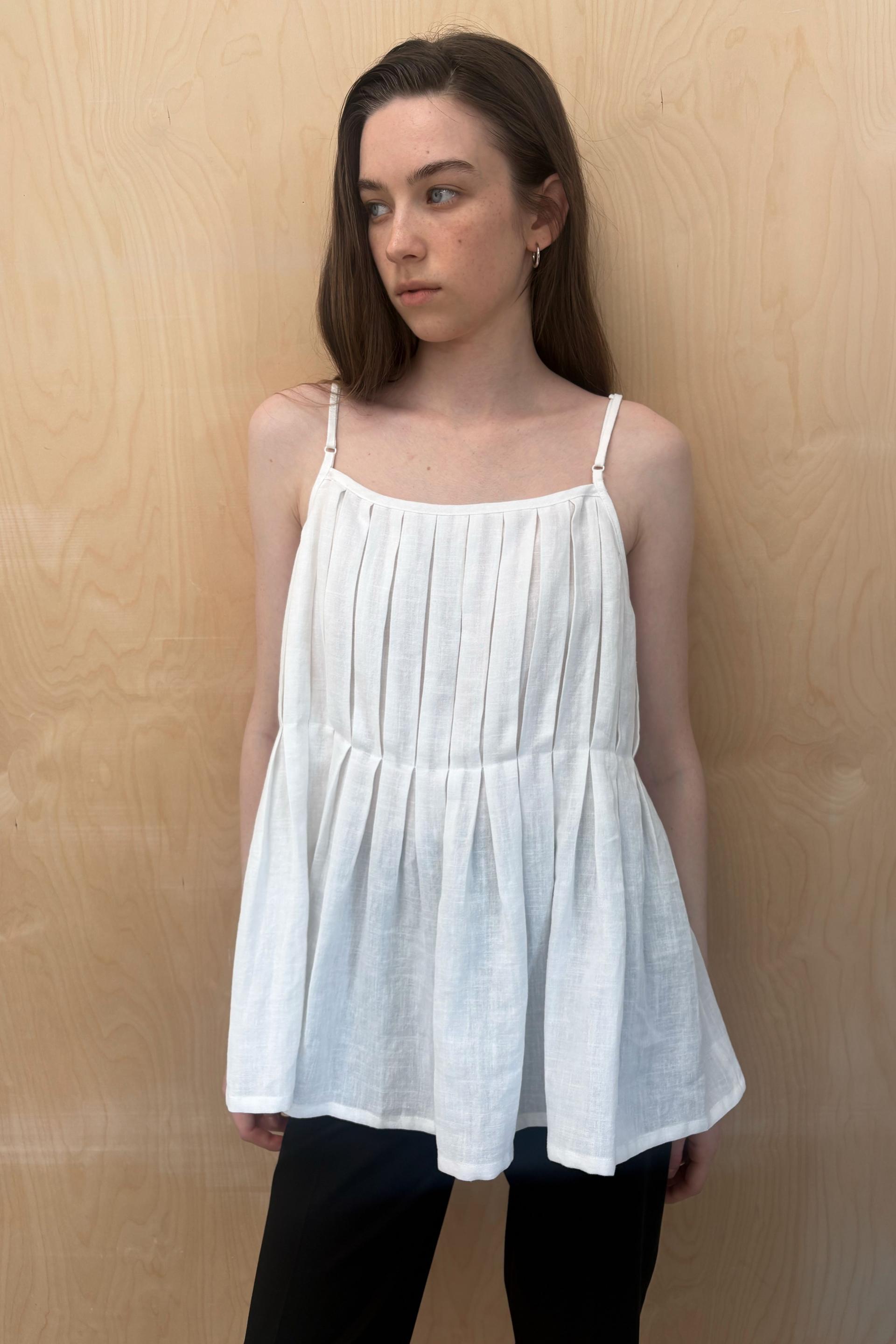 Rosy Pleated Linen Sleeveless [Ivory]