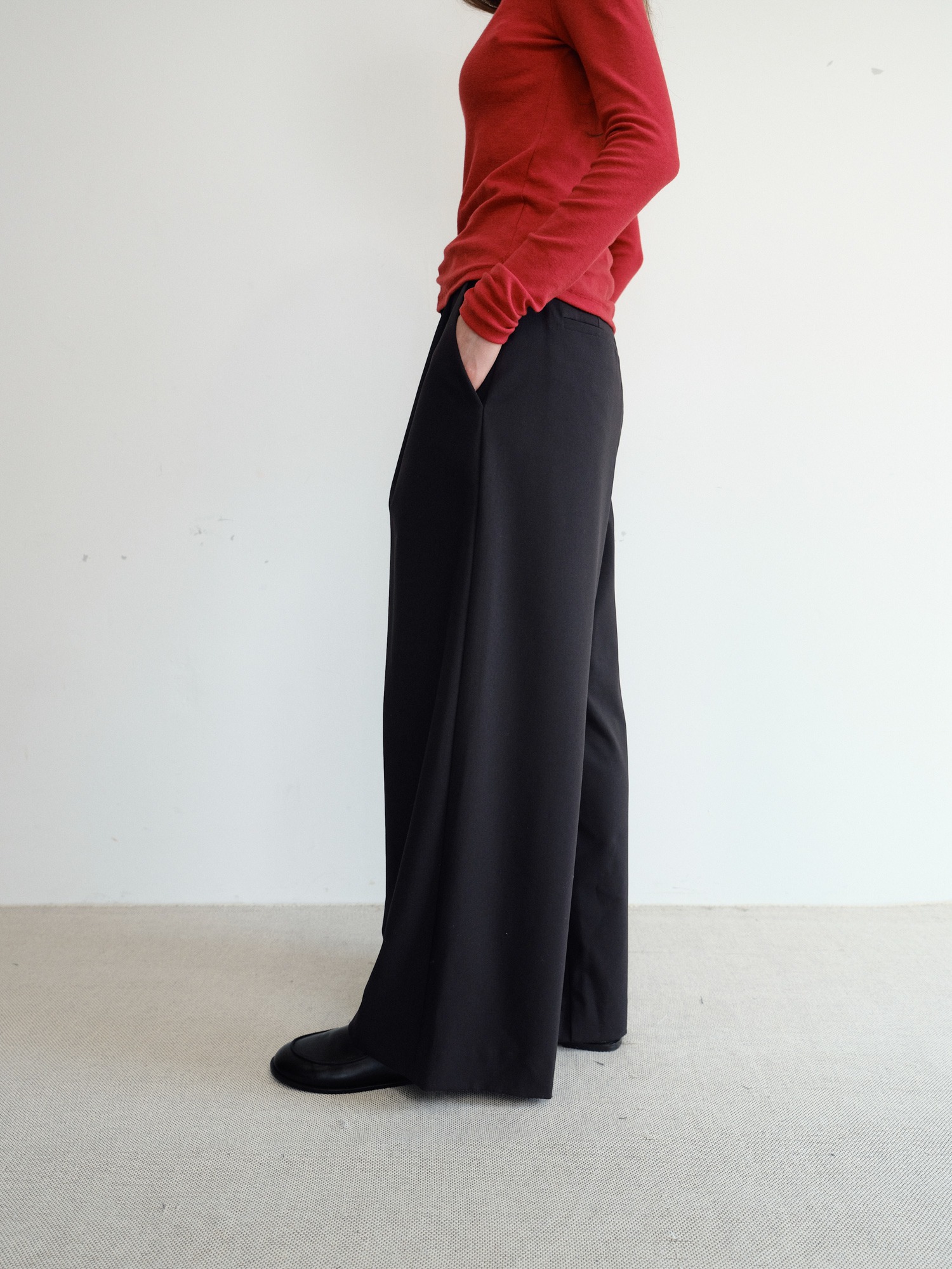 Grove Wool Wide Slacks [Black]