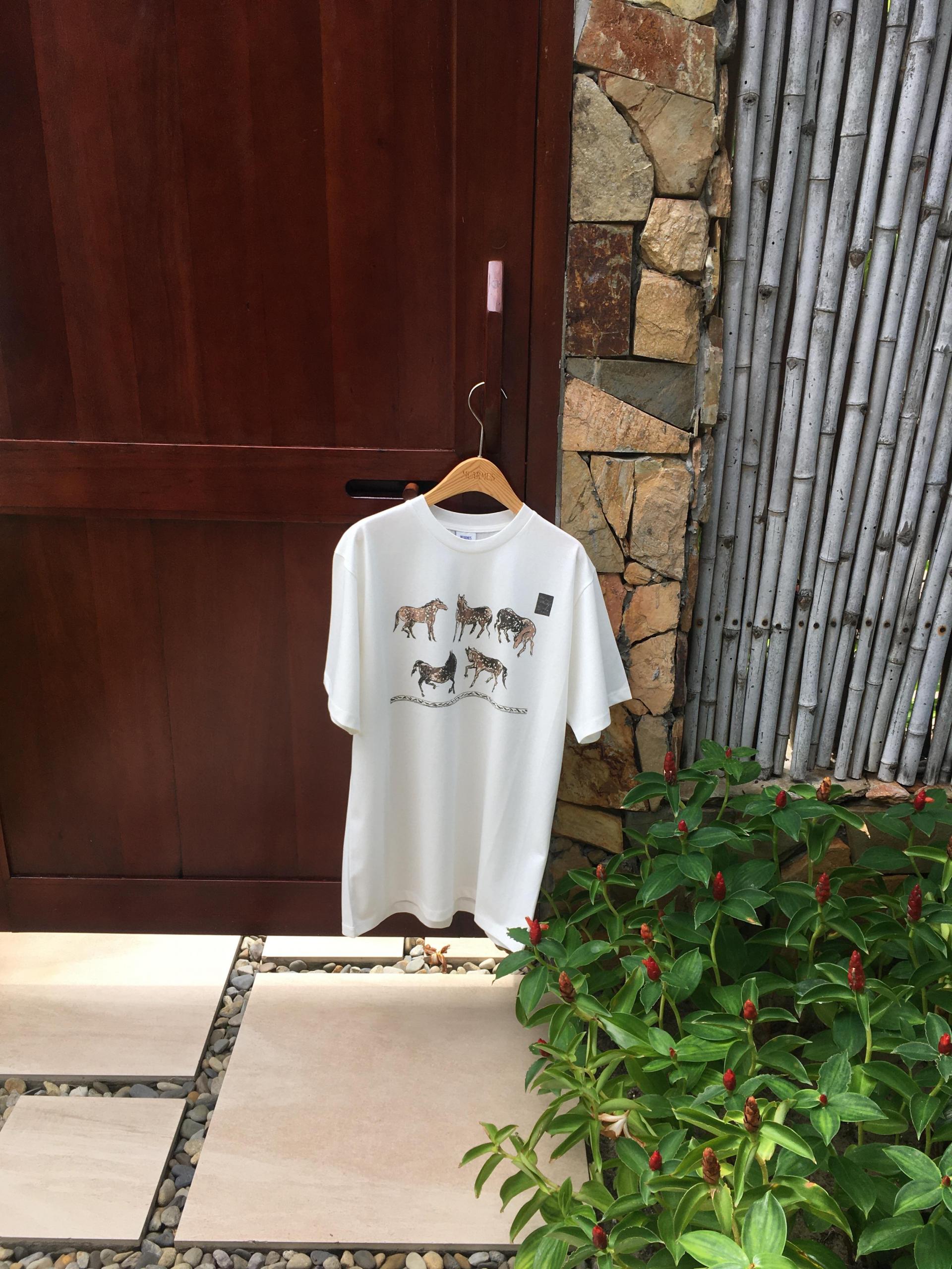 Carla X Horse Drawing T-Shirt [Ivory]