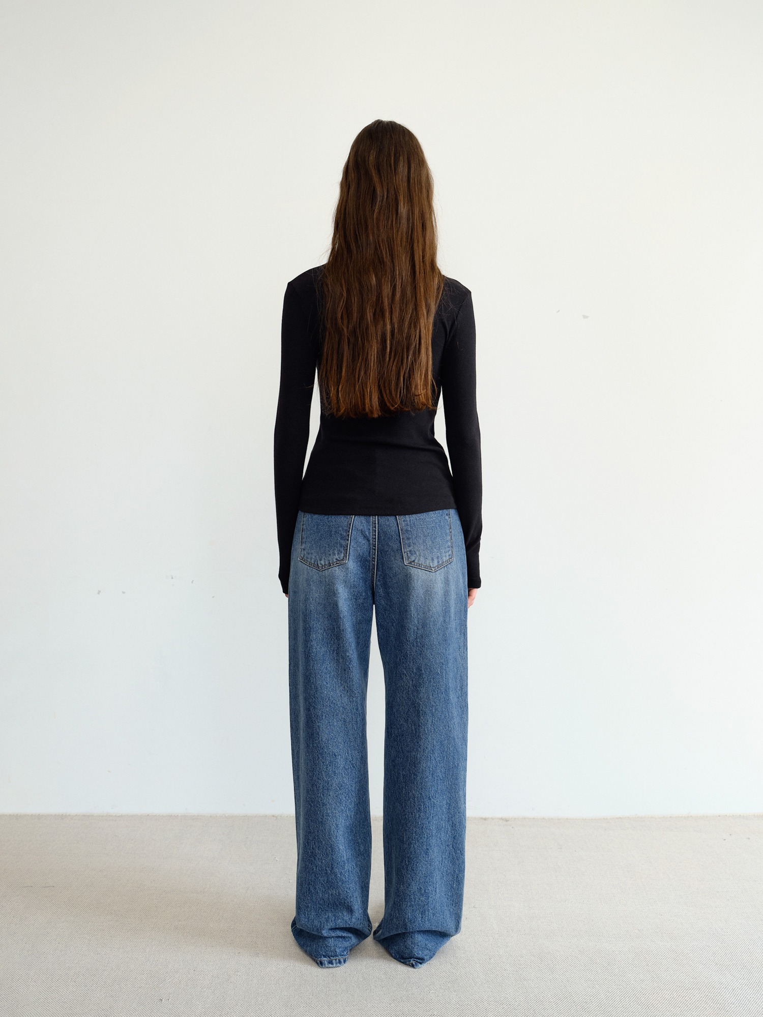 Roven Wool Turtleneck [Black]