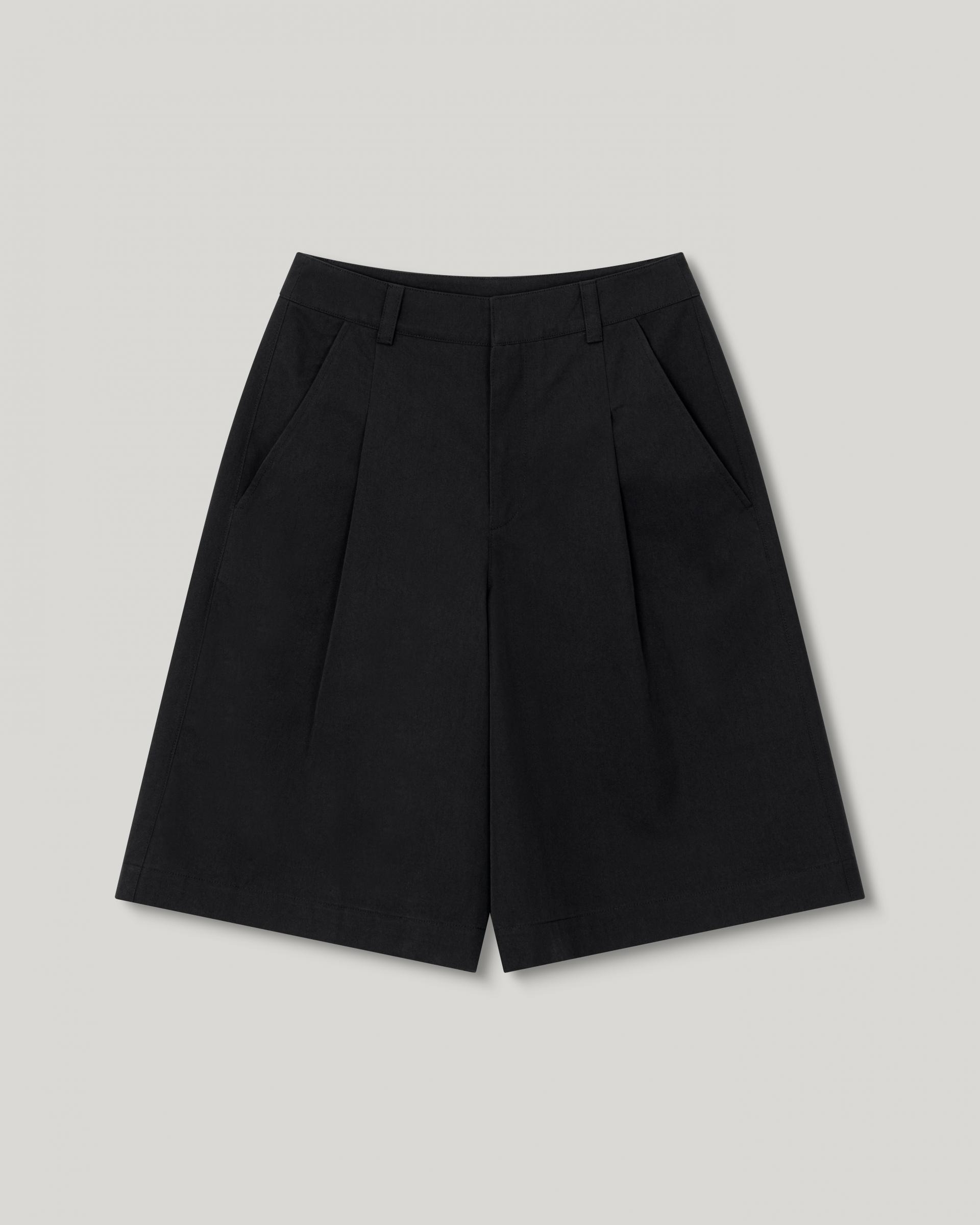 Our Pintuck Bermuda Pants [Black]