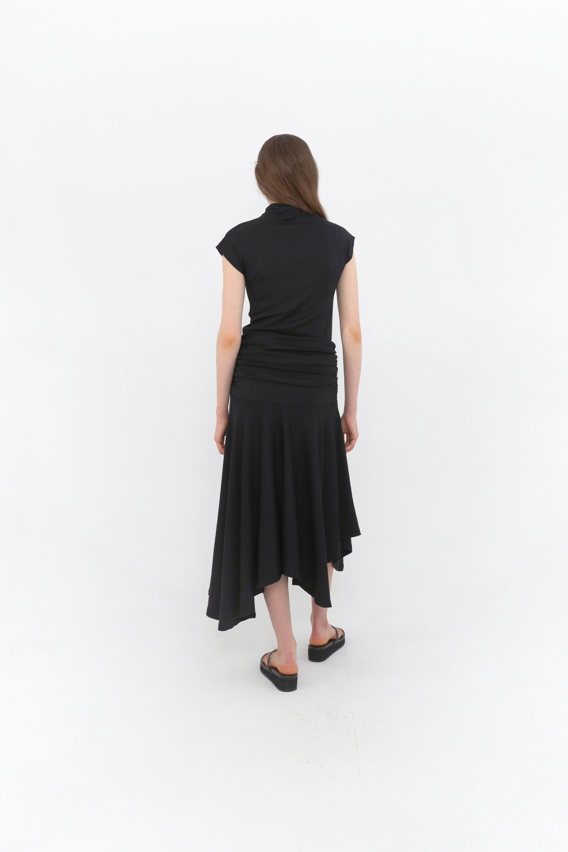 Hane Draped Asymmetric Skirt [Black]