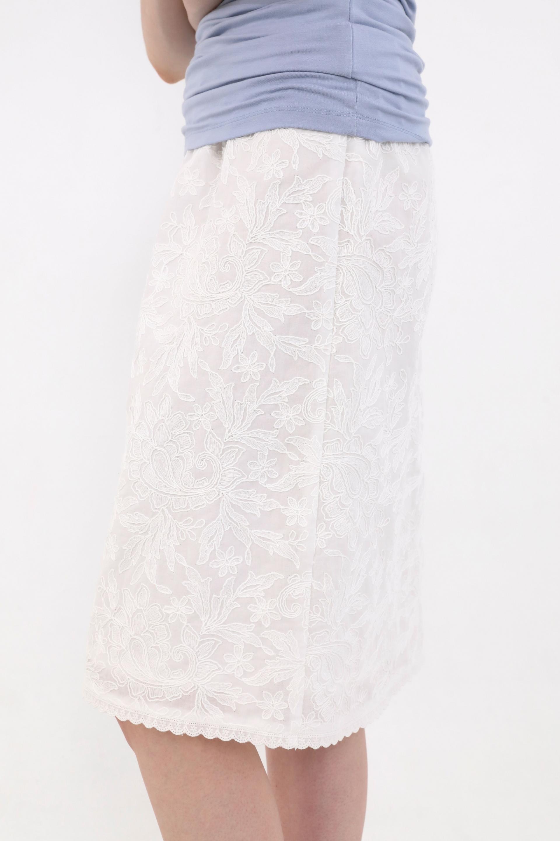 Eyelet Flower Pattern Skirt [Ivory]