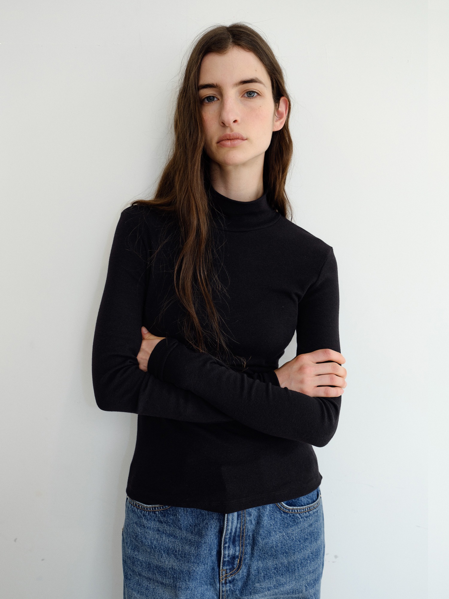Roven Wool Turtleneck [Black]