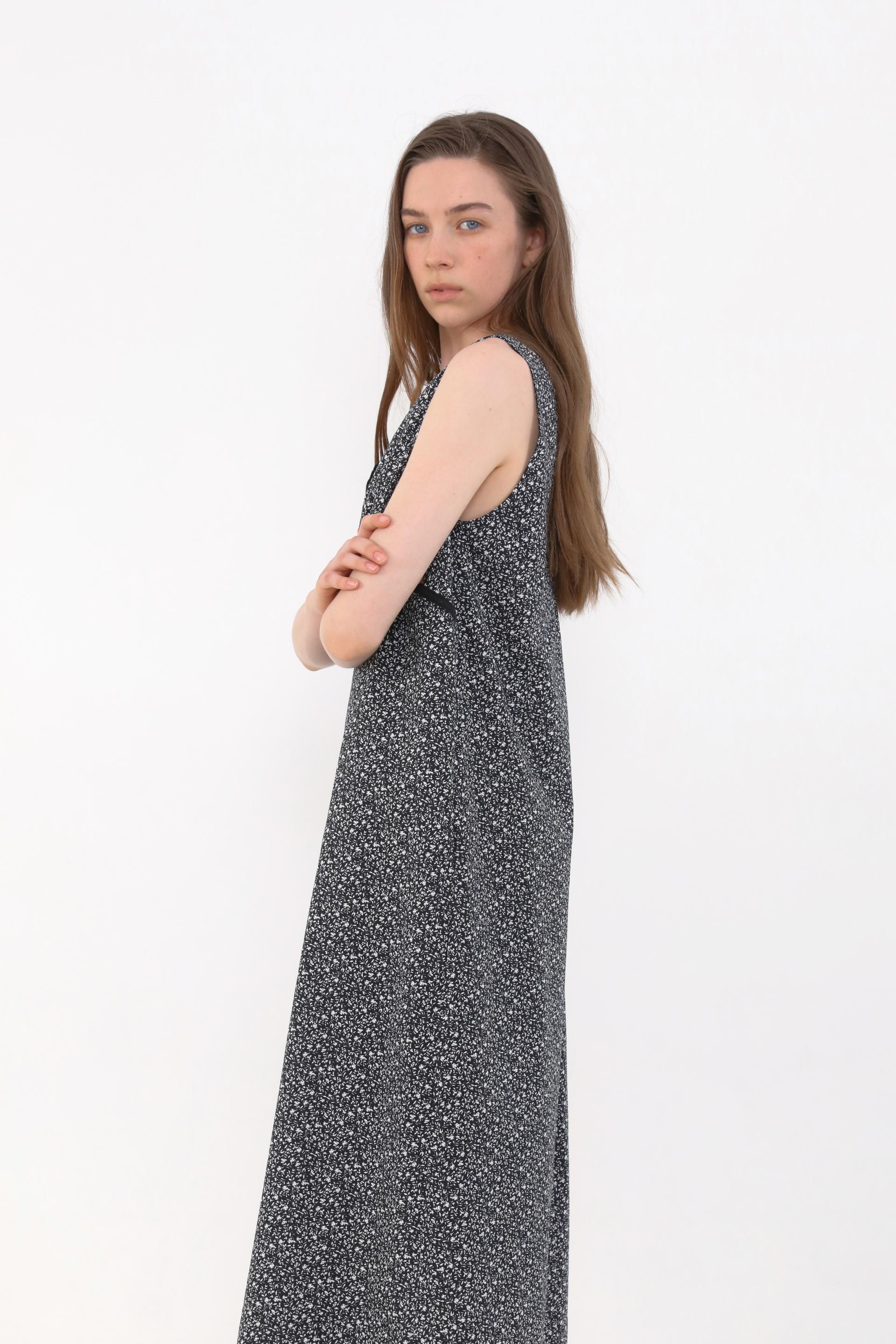 Bloom Point Dress [Black]