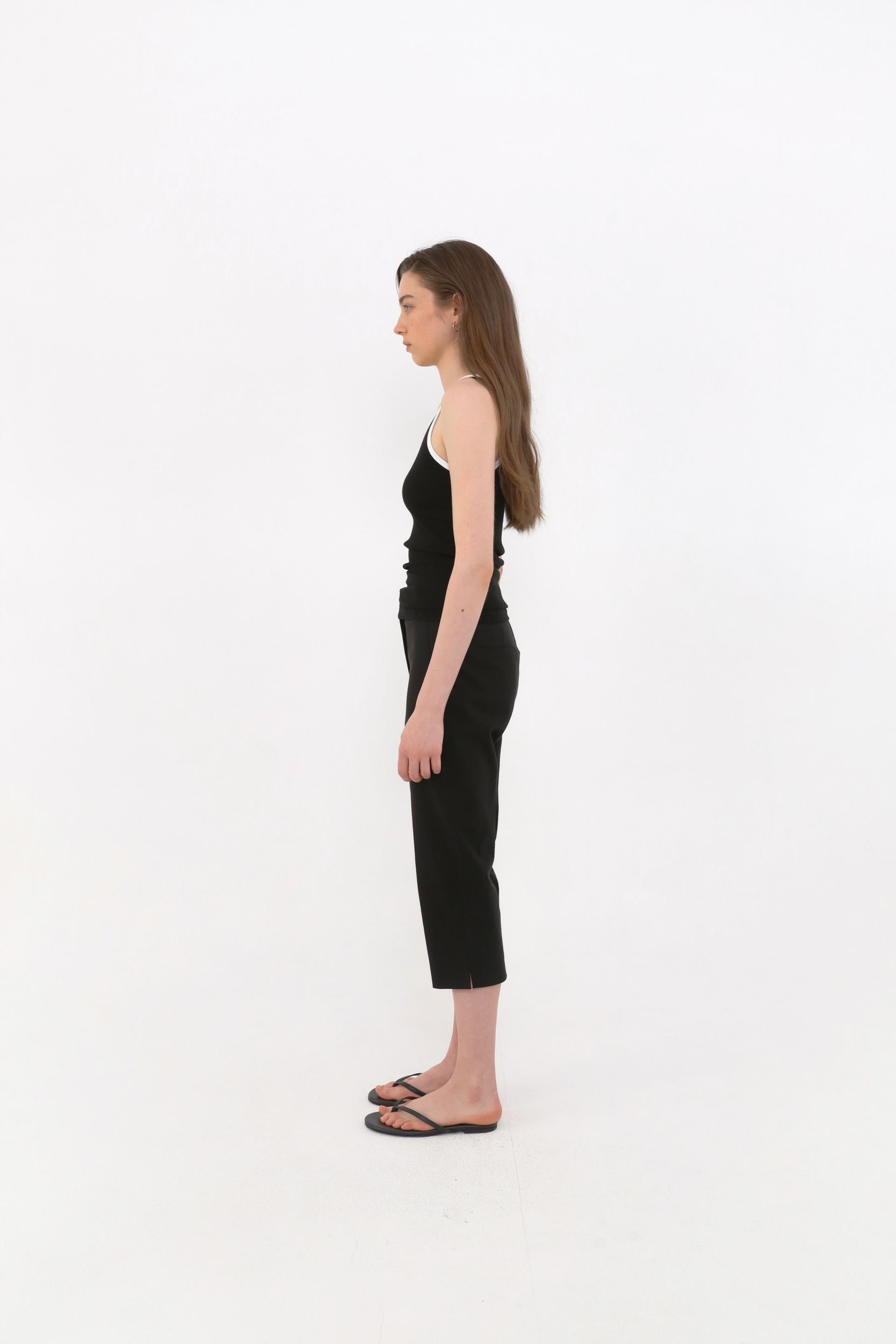 Leon Contrast Sleeveless [Black]