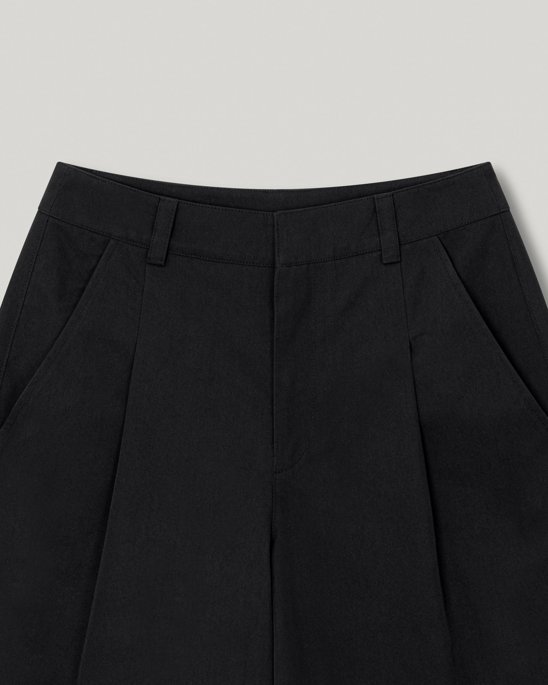 Our Pintuck Bermuda Pants [Black]