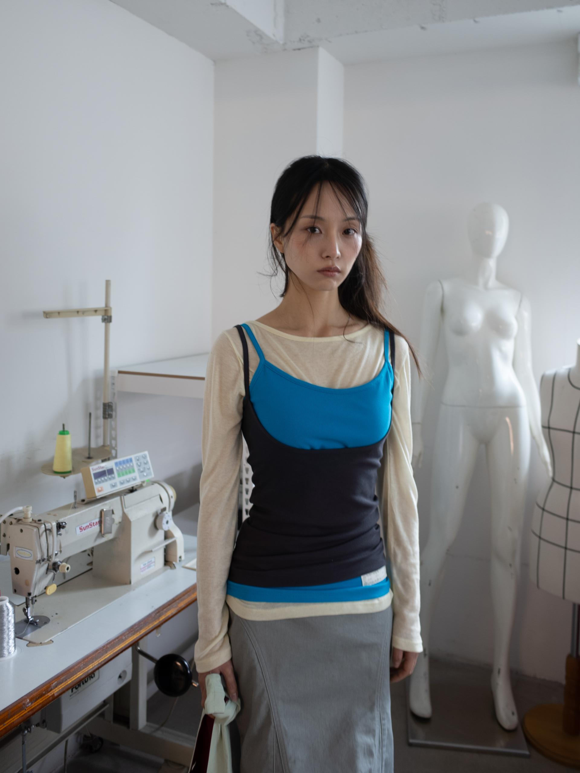 [2차 6/1출고] EASY OPEN BACK SLEEVELESS (COBALT BLUE)