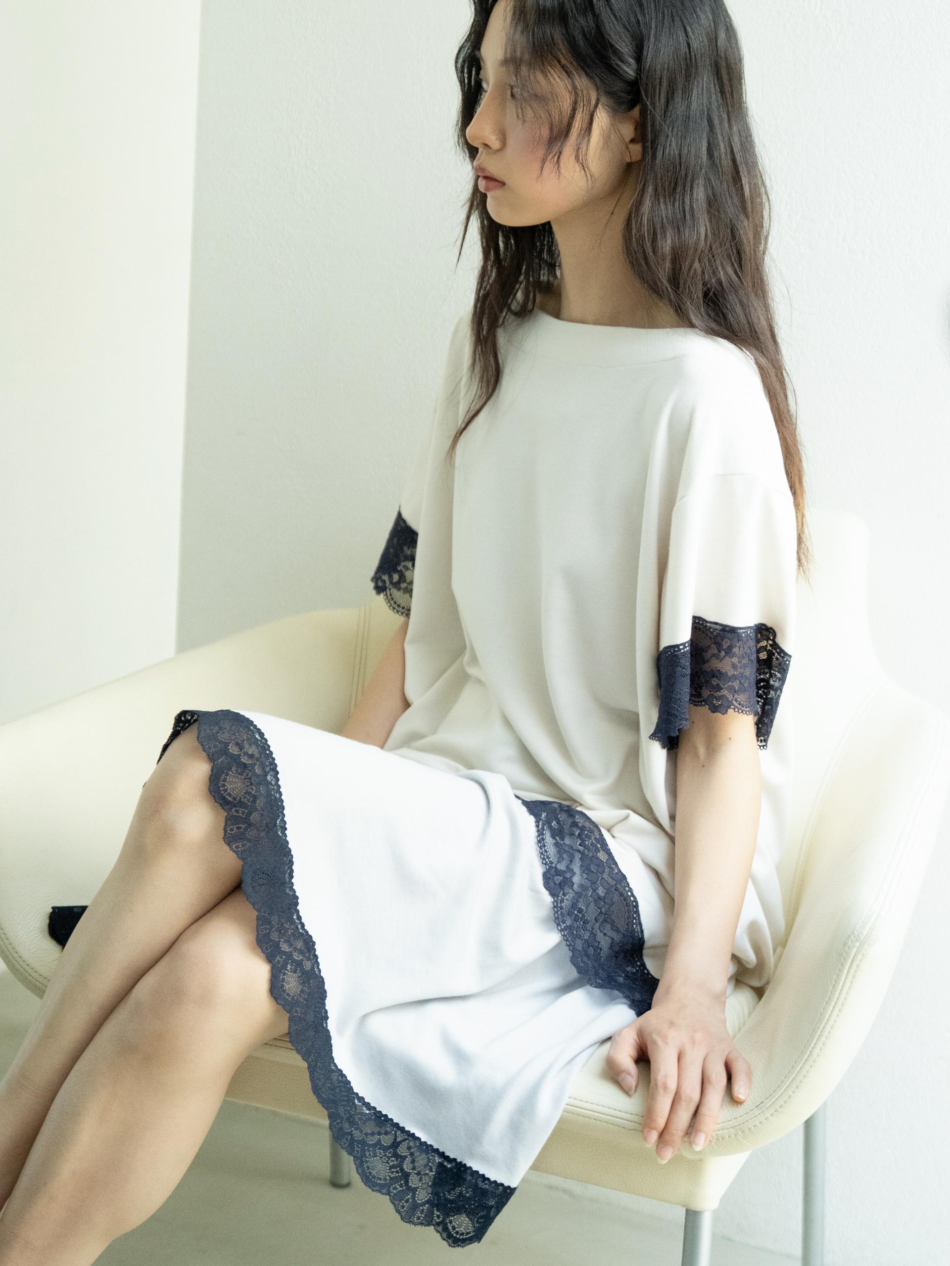 LACE LOOSE T (BEIGE)