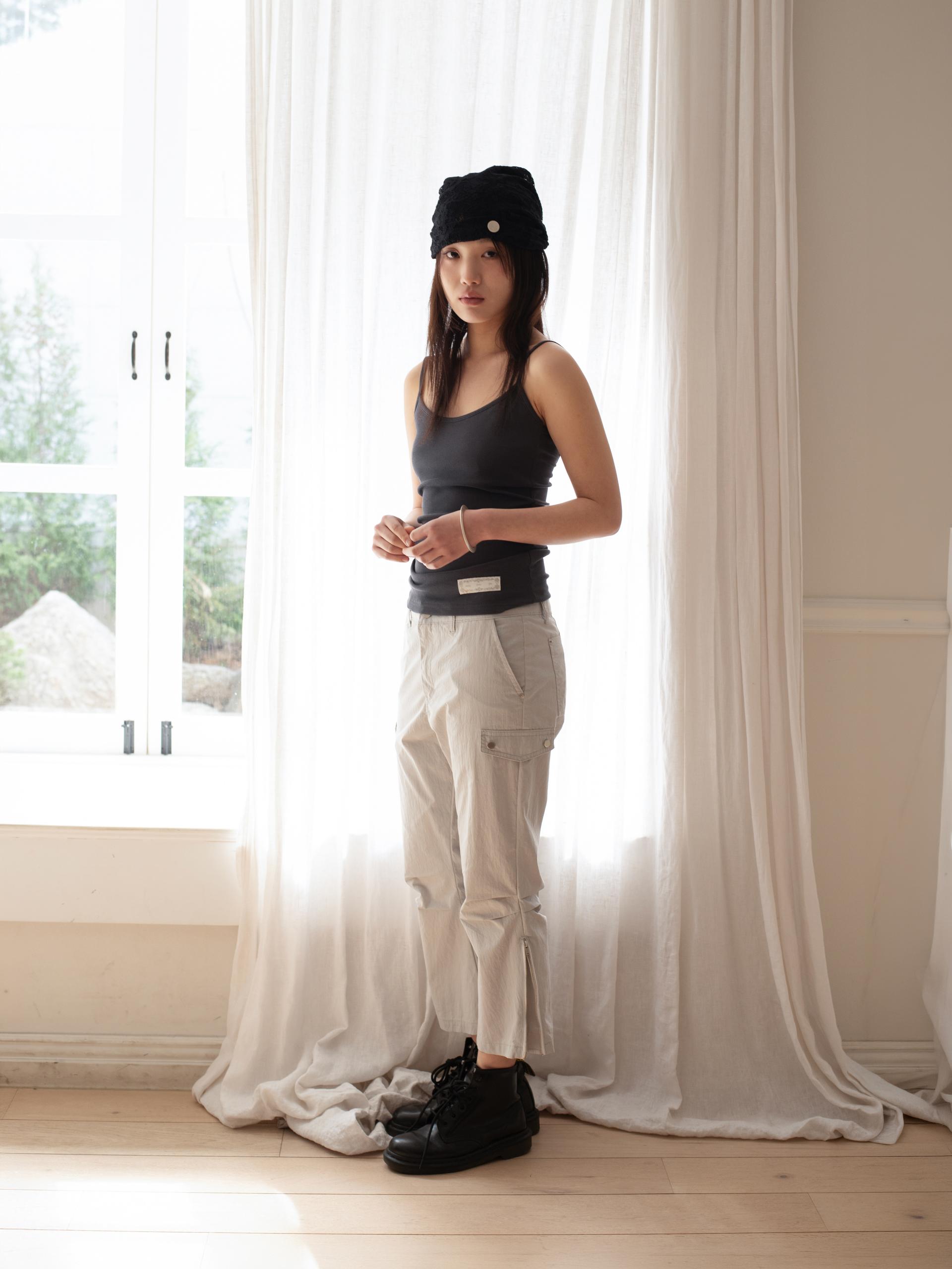 EASY OPEN BACK SLEEVELESS (CHARCOAL)