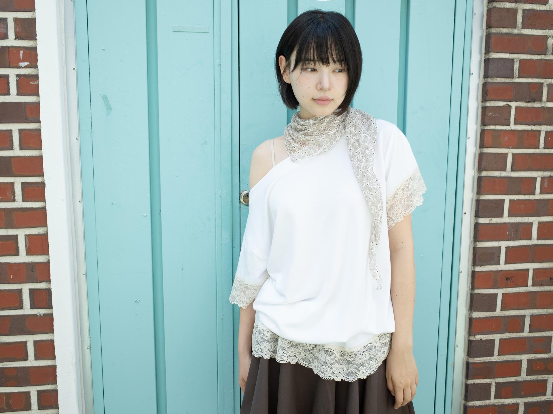 FLORAL PATTERN SCARF (BEIGE)