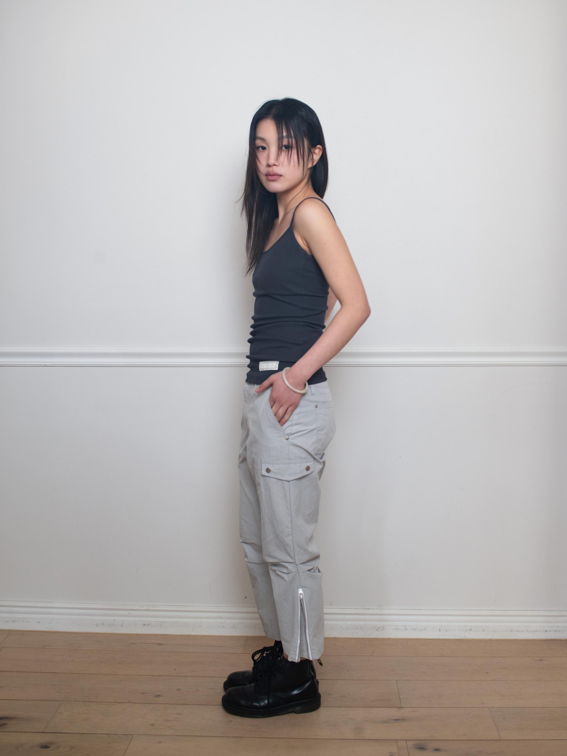 EASY OPEN BACK SLEEVELESS (CHARCOAL)