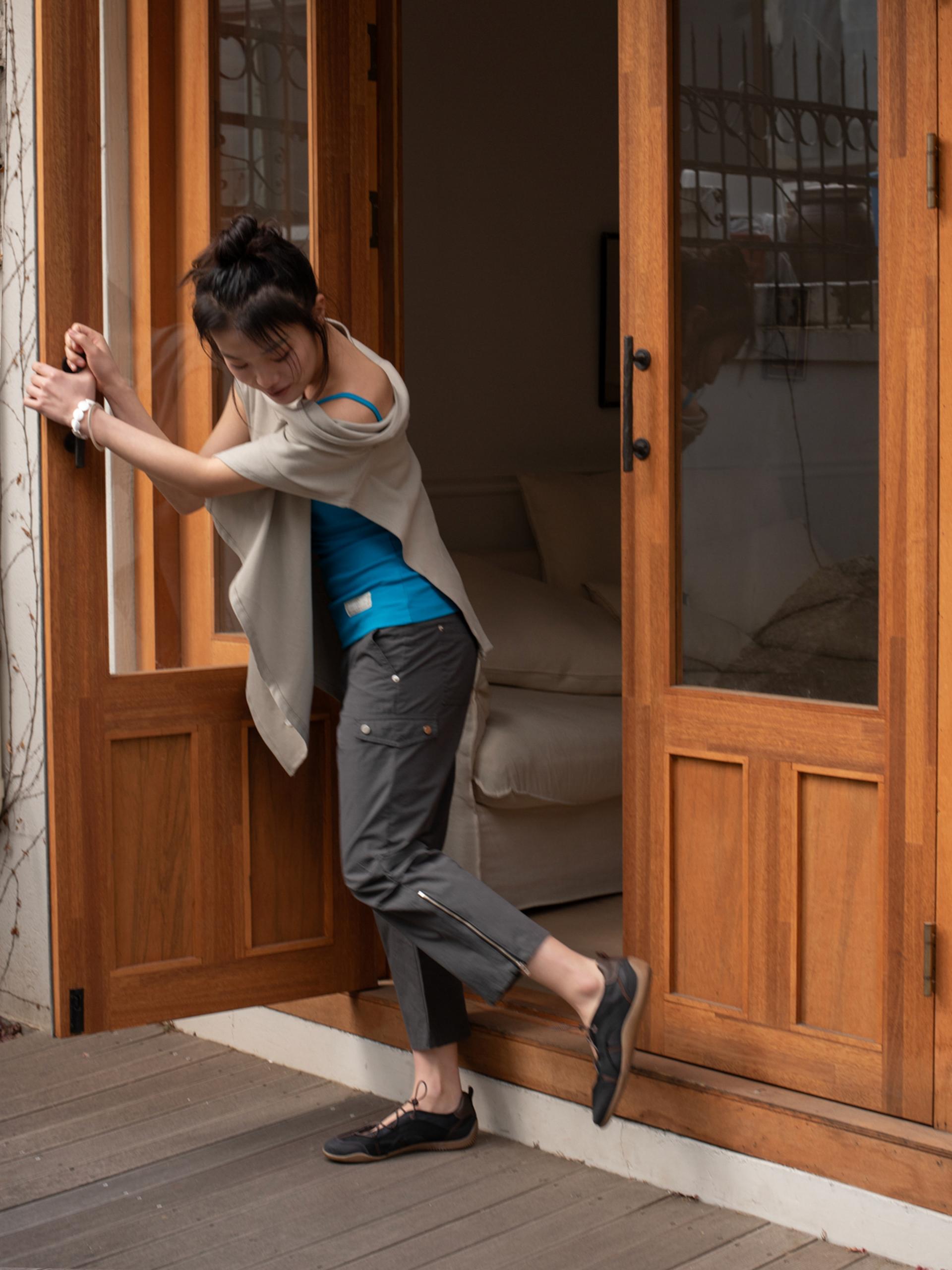[2차 6/1출고] EASY OPEN BACK SLEEVELESS (COBALT BLUE)