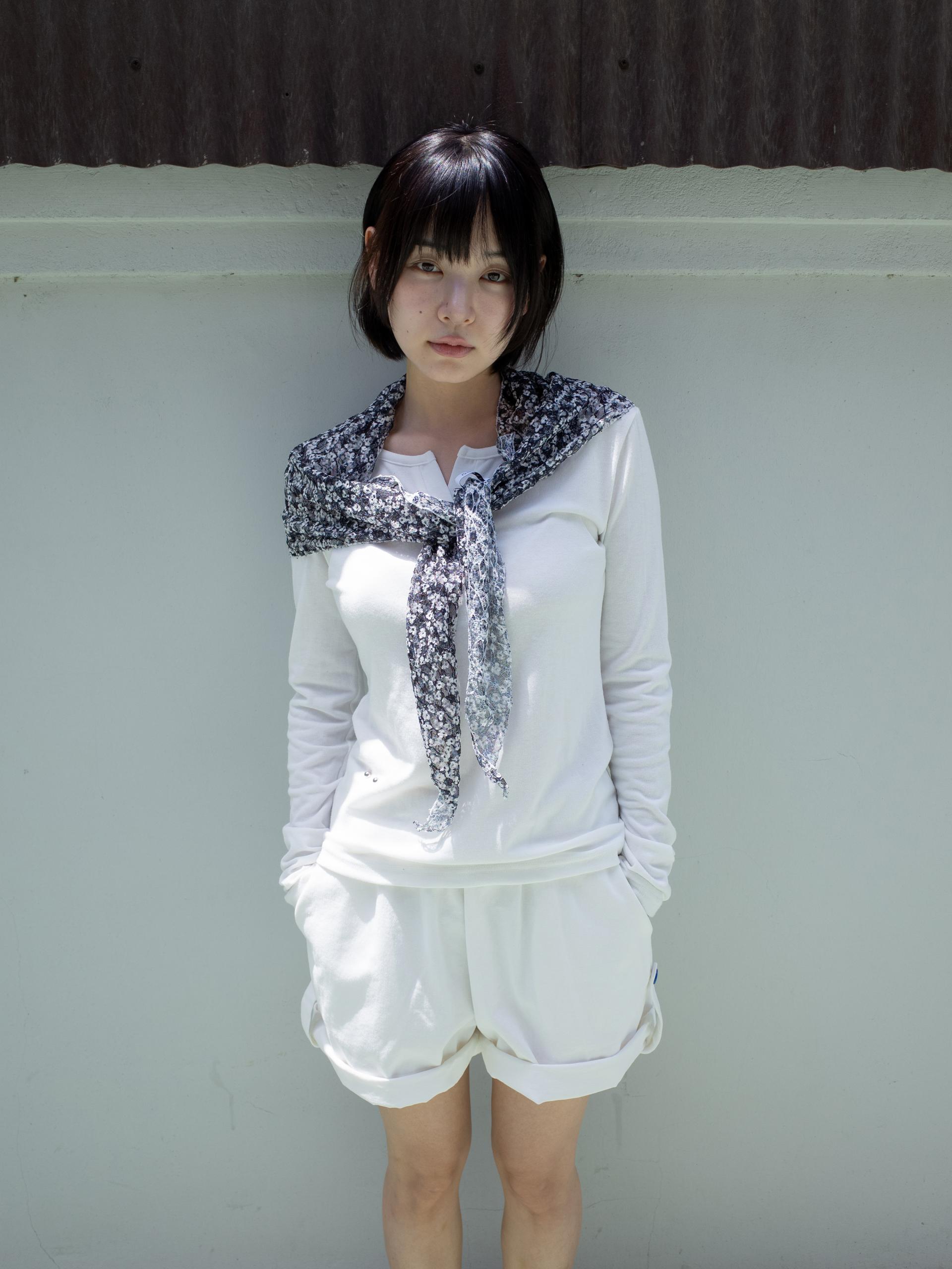 [ONSKA x XYZ] FLORAL PATTERN SCARF (BLACK)