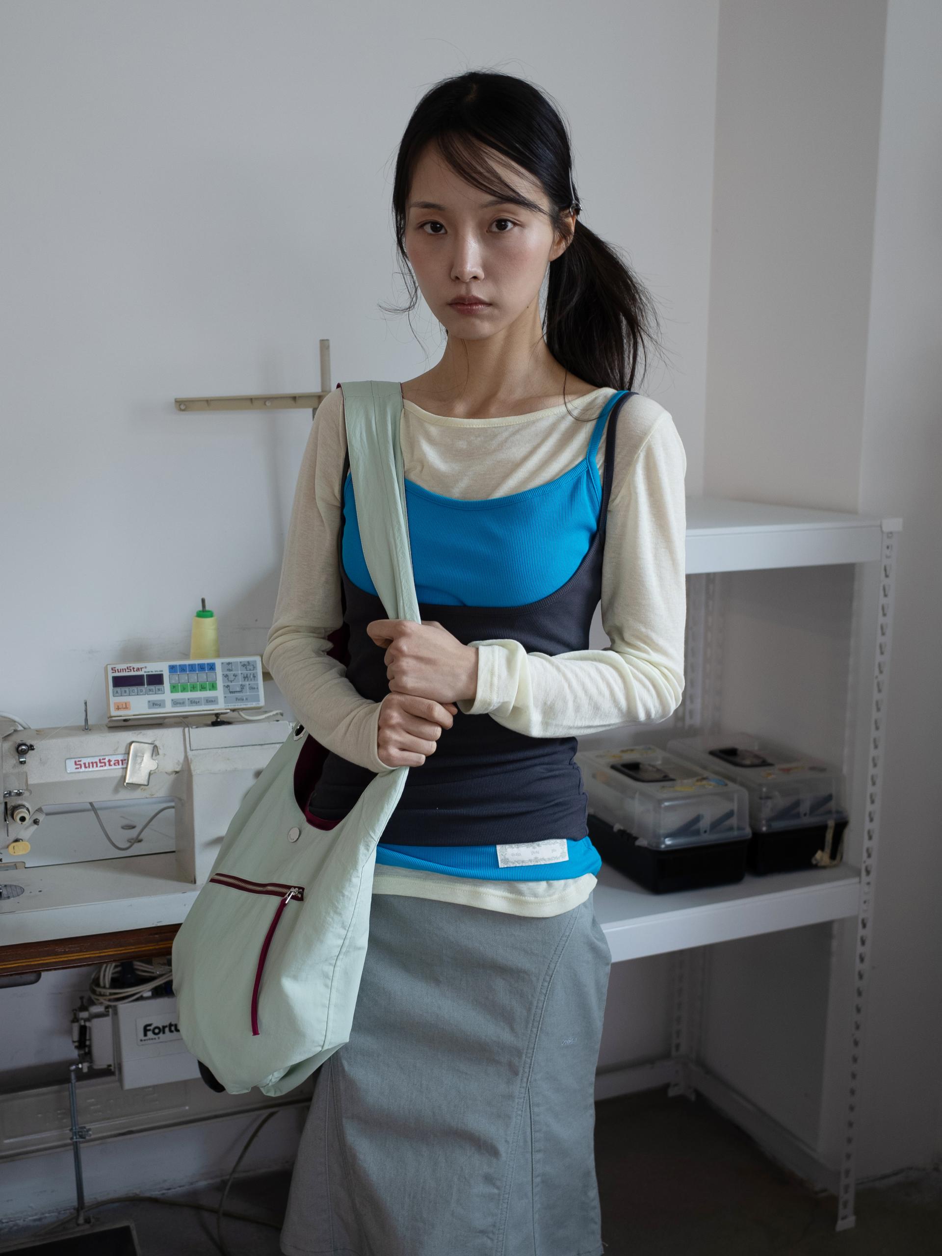 [2차 6/1출고] EASY OPEN BACK SLEEVELESS (COBALT BLUE)