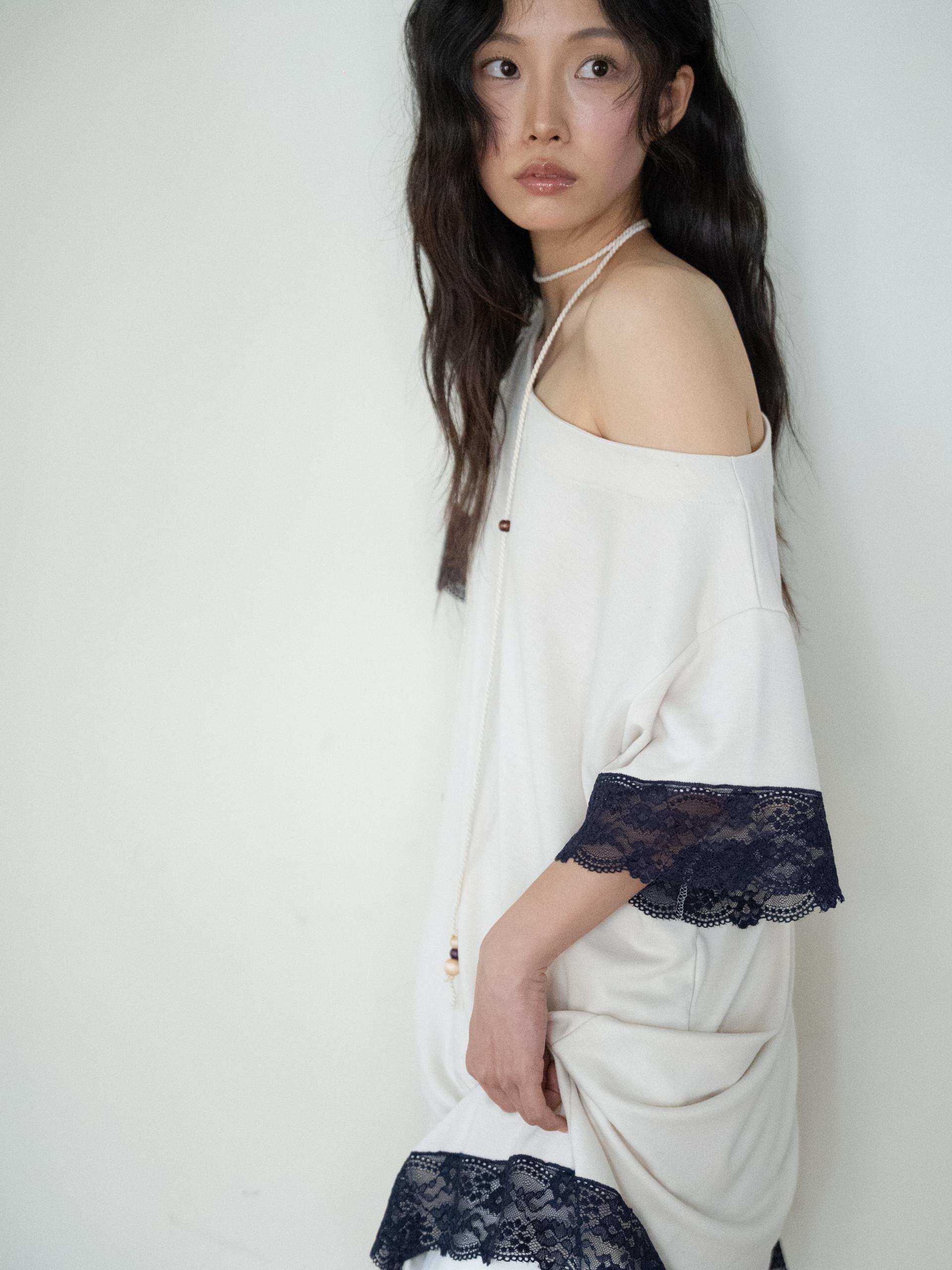 LACE LOOSE T (BEIGE)