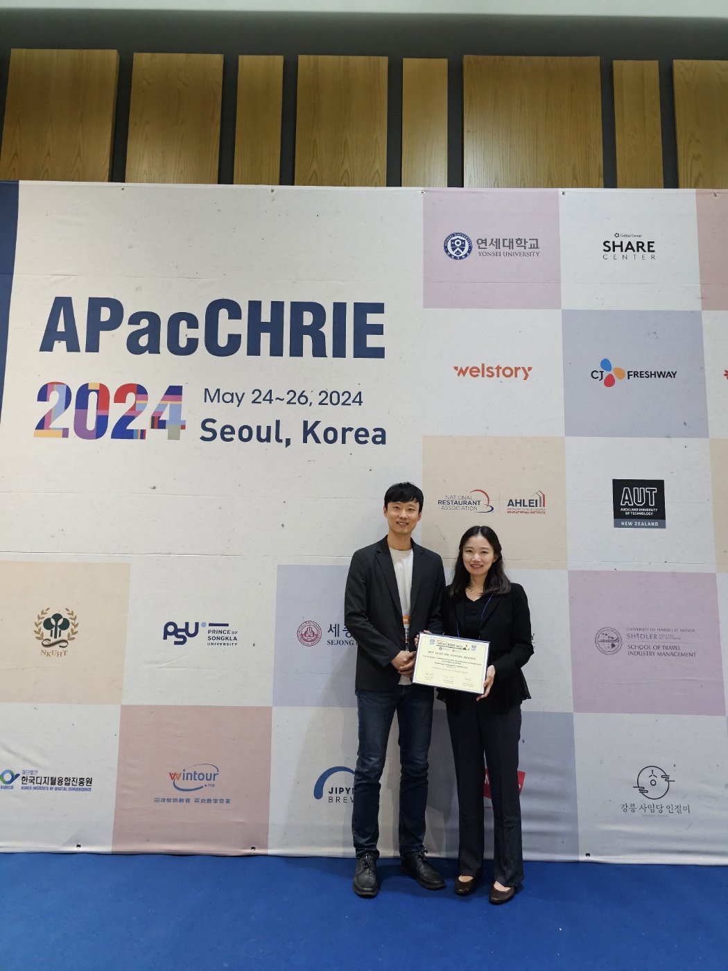 ApacCHRIE 2024 Best Paper Award : fitlab