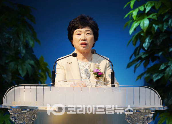 ▲차갑선 목사(지구촌사랑의쌀나눔재단 시흥1지부장)가 축사를 전했다. (사진 = 코리아드림뉴스)