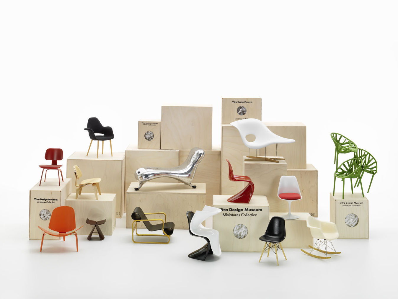 置物 Vitra Design Museum Eames LCW Miniature LCW – Vitra Design