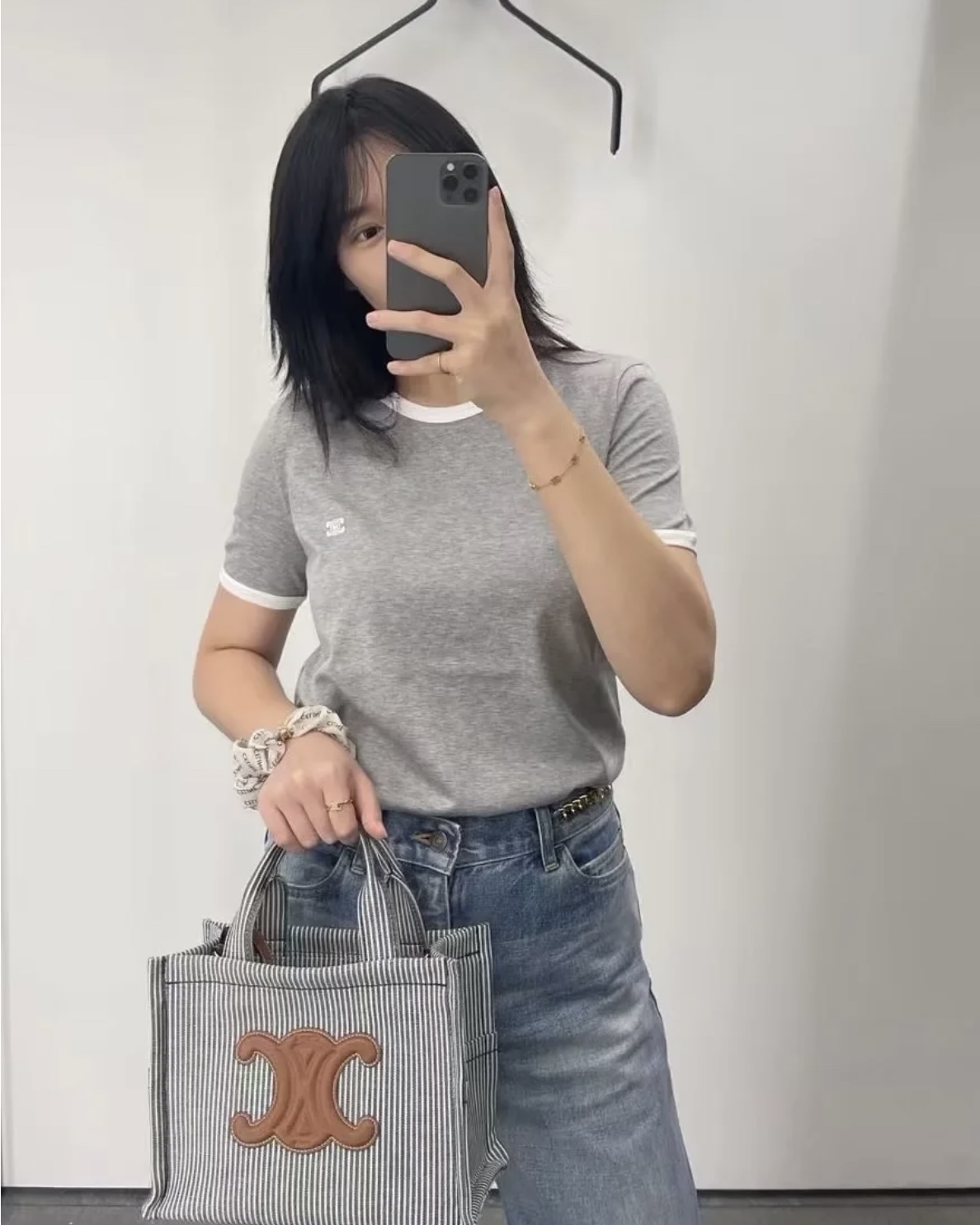 052441c98424a.jpg