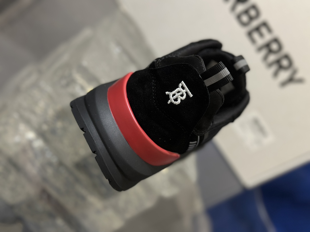 8b903abce114b.jpg