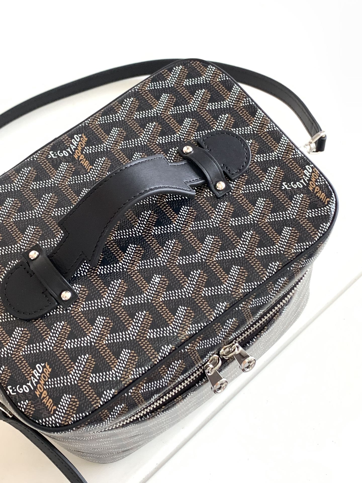 ae409f75bb543.jpg