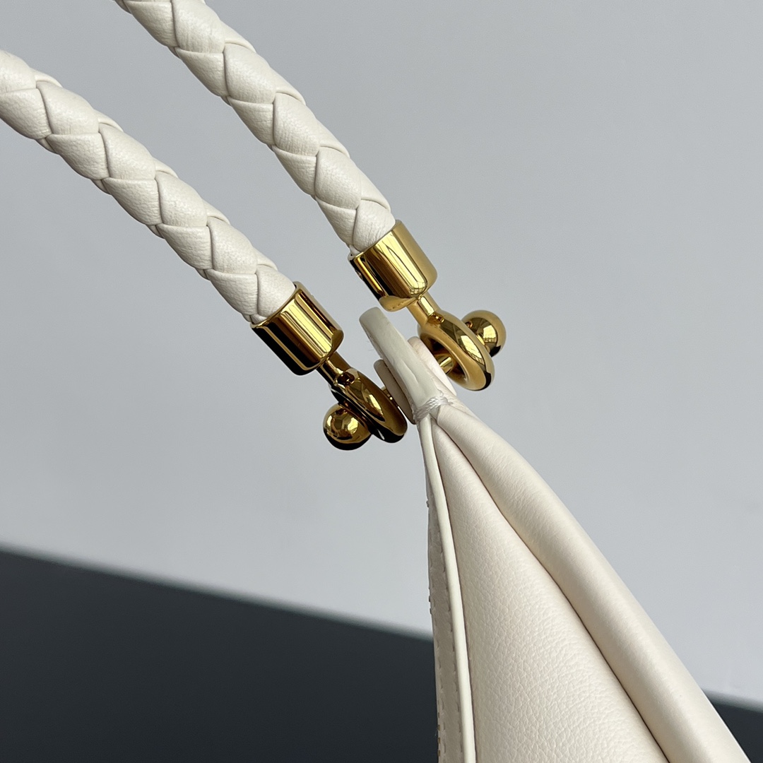 f8b247727ee4a.jpg