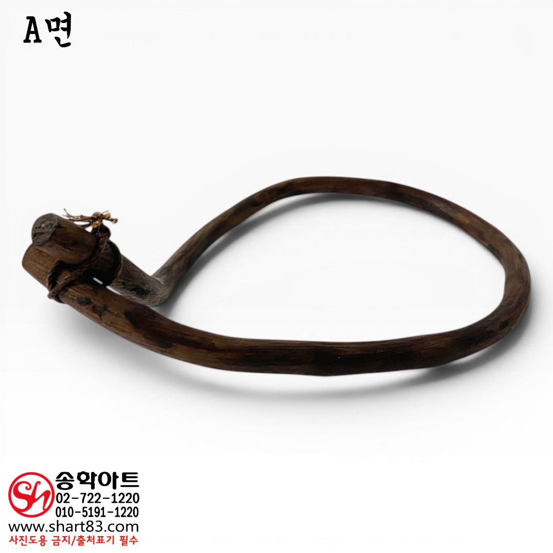 오리지널 실사용 소코뚜레 옛날 코뚜레 전통 액막이 행운소품 이사 개업 부동산 매매 풍수지리 인테리어 장식 민속품 암소 숫소 소코걸이 쇠코뚜레