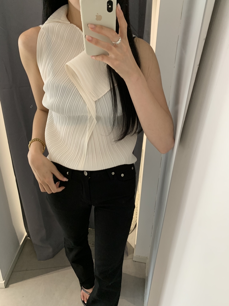 Flower Pleats blouse *premium (ivory, black)