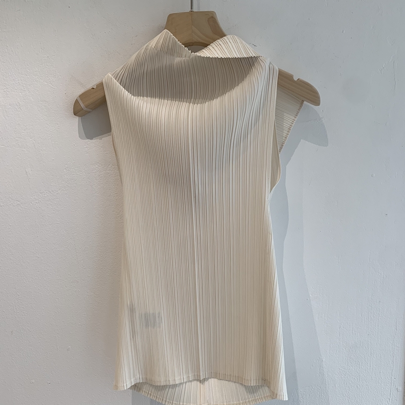 Flower Pleats blouse *premium (ivory, black)