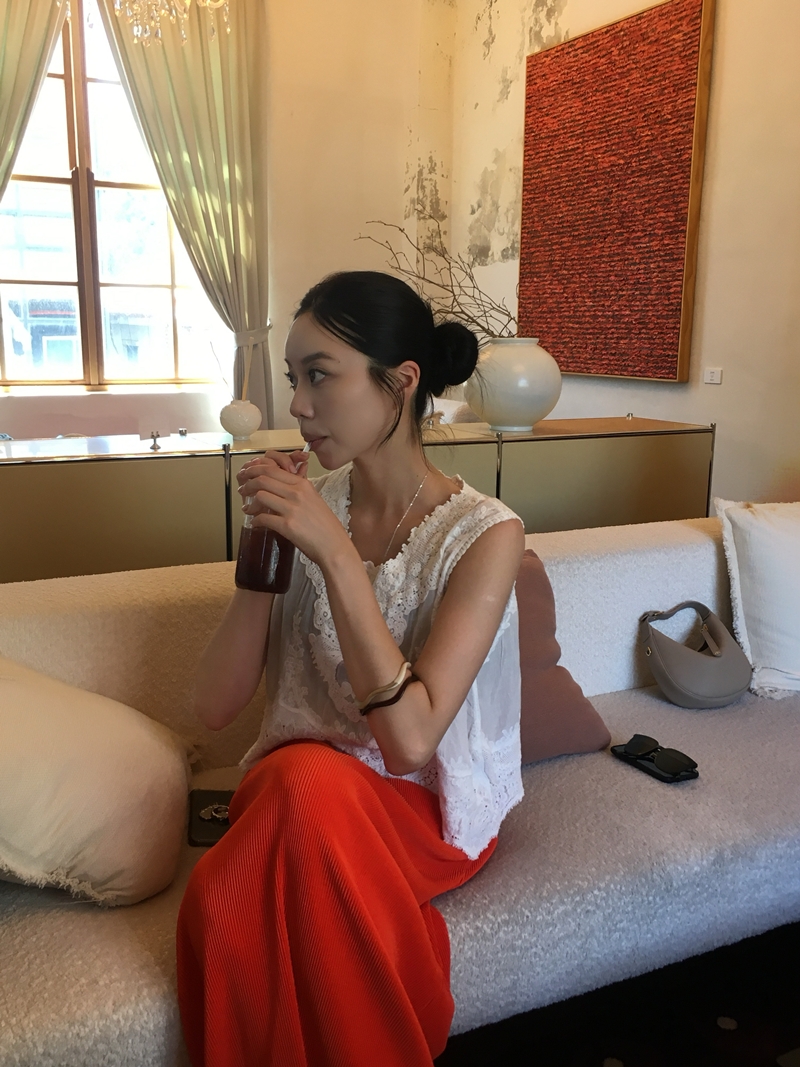 Arty Lace sleeveless blouse