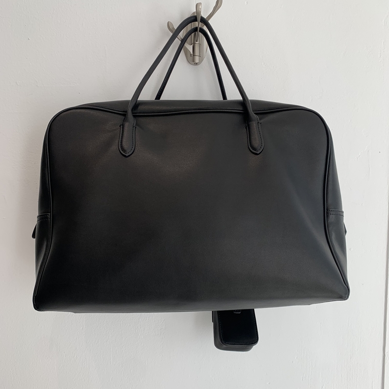 26FW high-quality COWSKIN BAG