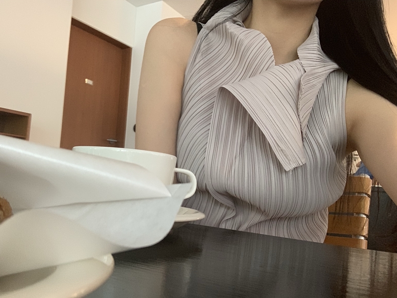 Flower Pleats blouse *premium (pink beige)