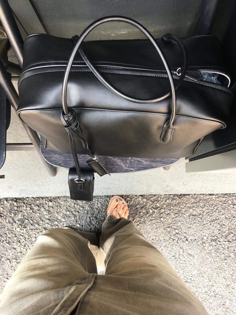 26FW high-quality COWSKIN BAG