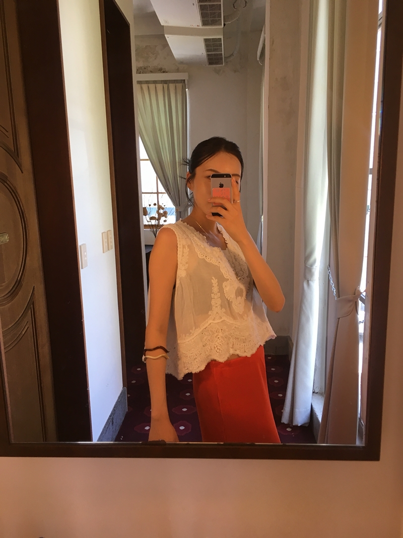 Arty Lace sleeveless blouse