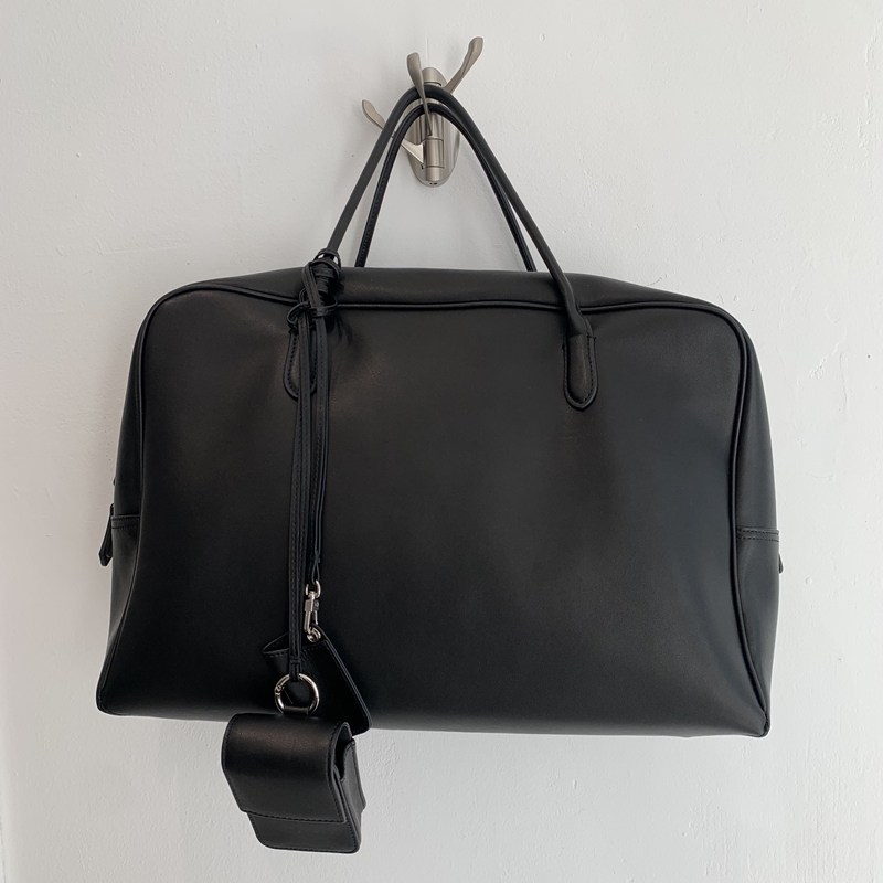 26FW high-quality COWSKIN BAG
