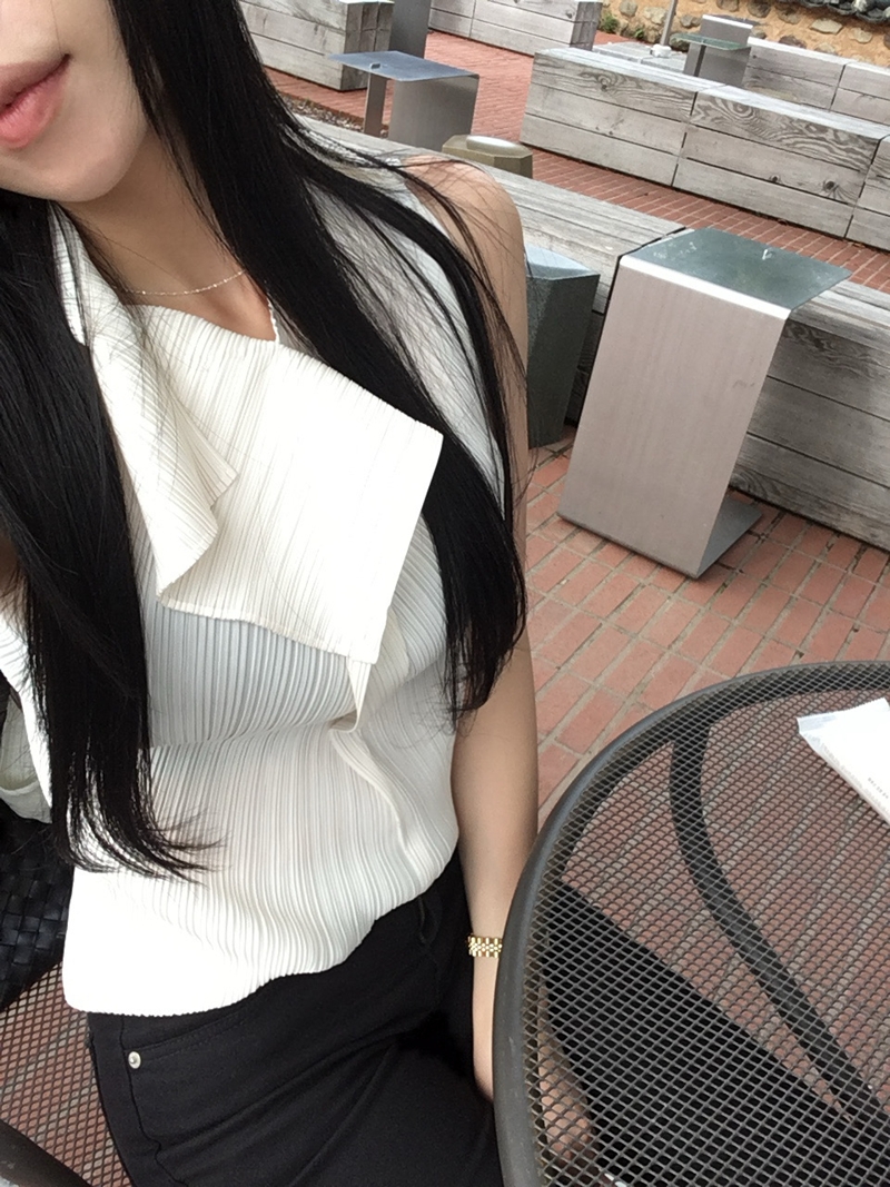 Flower Pleats blouse *premium (ivory, black)