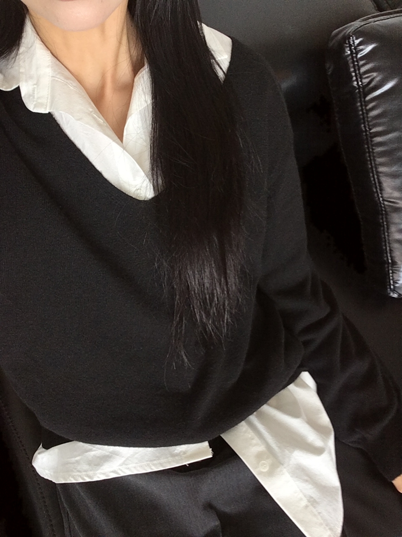 26fw Deep cashmere V-neck knit (3COLOR)