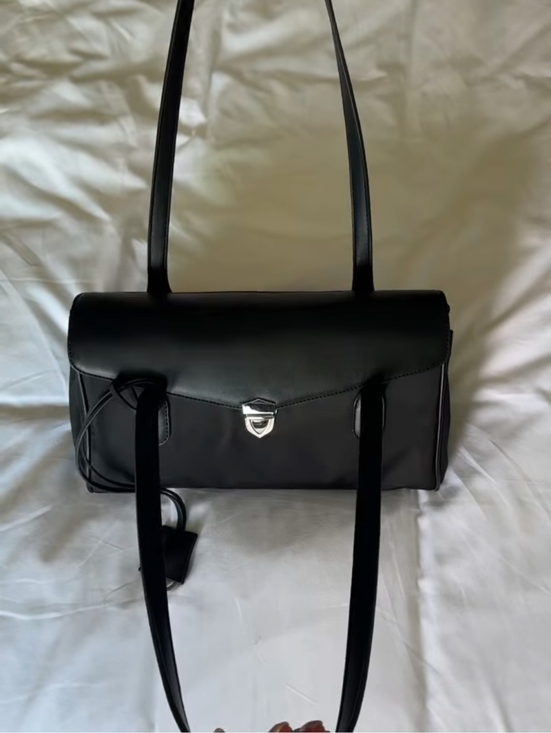 26FW DAY NALON BUCKLE BAG