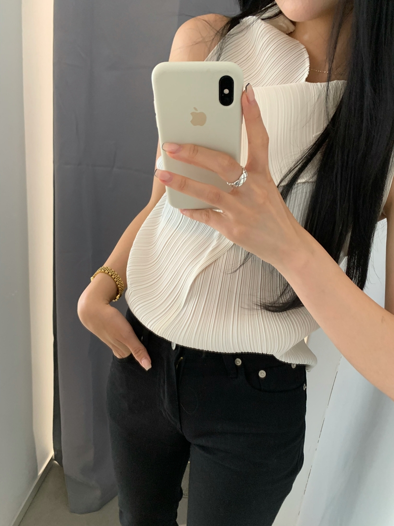 Flower Pleats blouse *premium (ivory, black)
