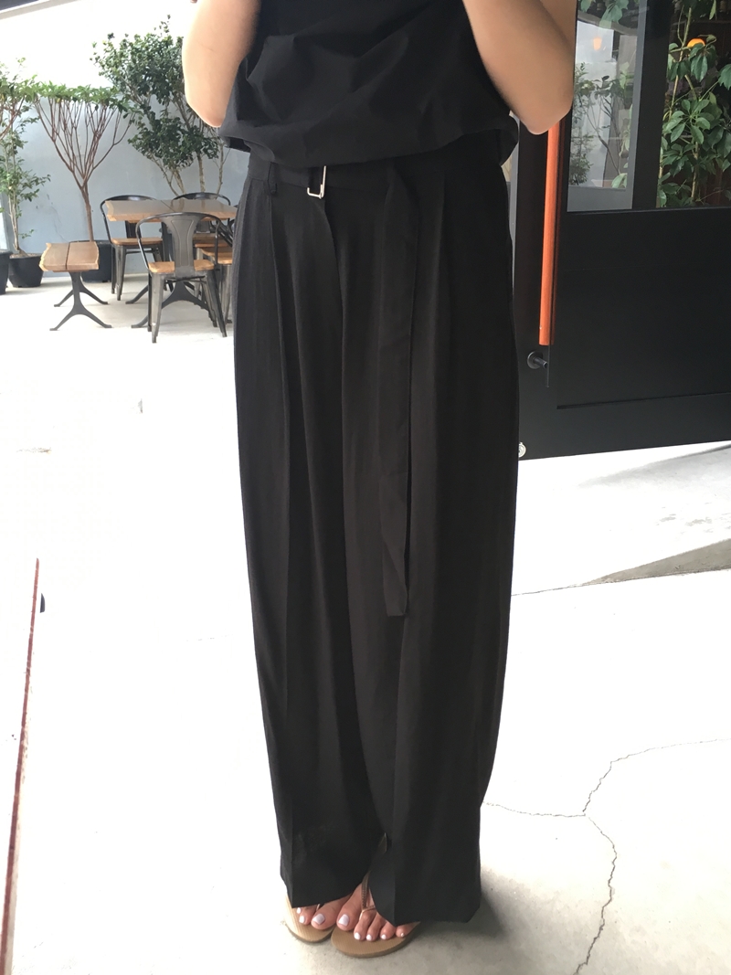 Linen BELT pintuck slacks