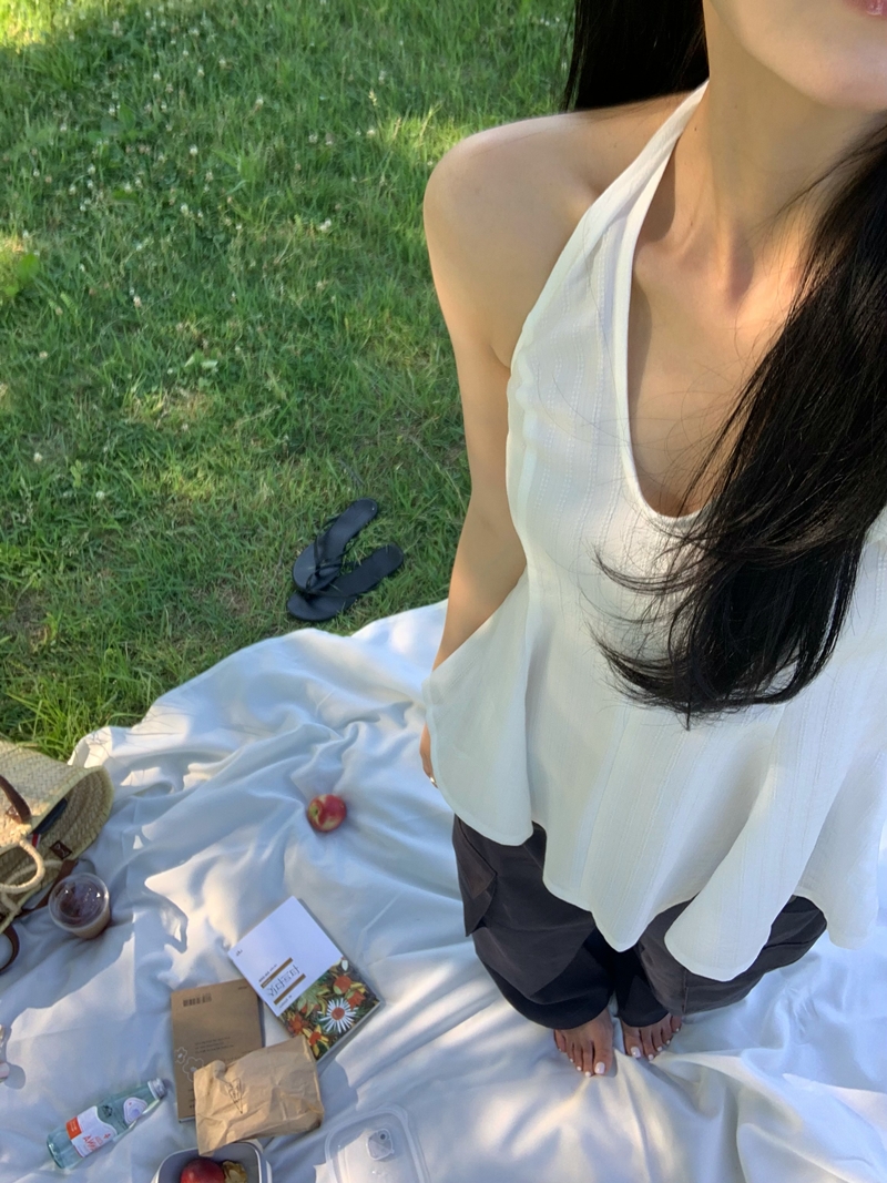 Effie Summer Halterneck BL