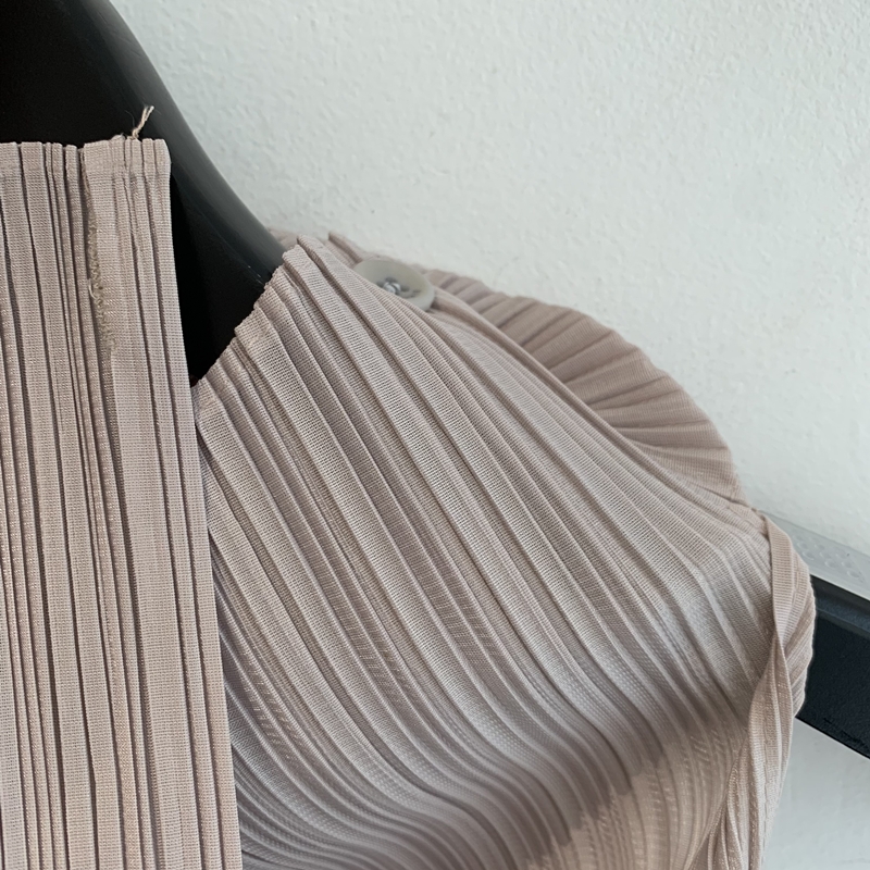 Flower Pleats blouse *premium (pink beige)