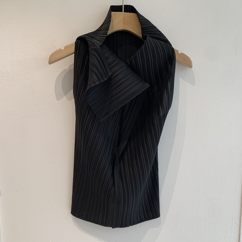 Flower Pleats blouse *premium (ivory, black)