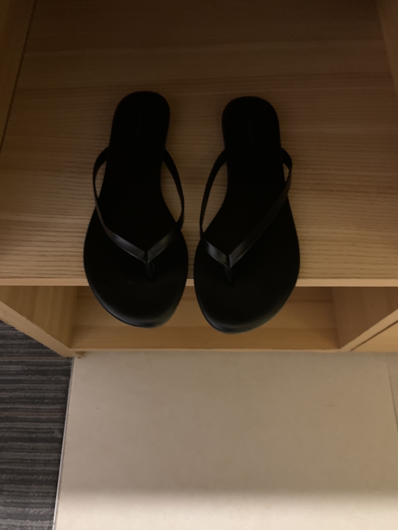 Low flip-flops SHOES