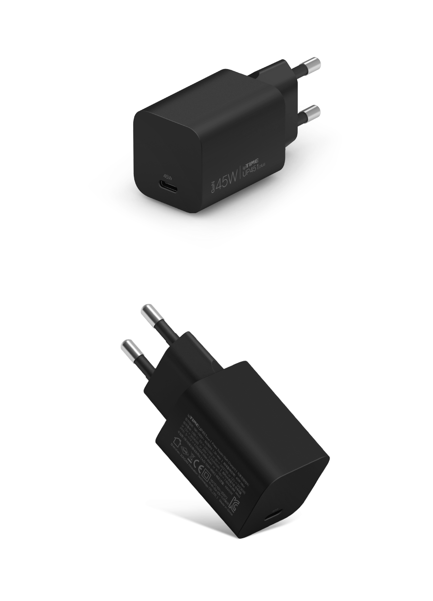 ipTIME UP451 PLUS Type-C 충전기 스마트폰 충전 장면