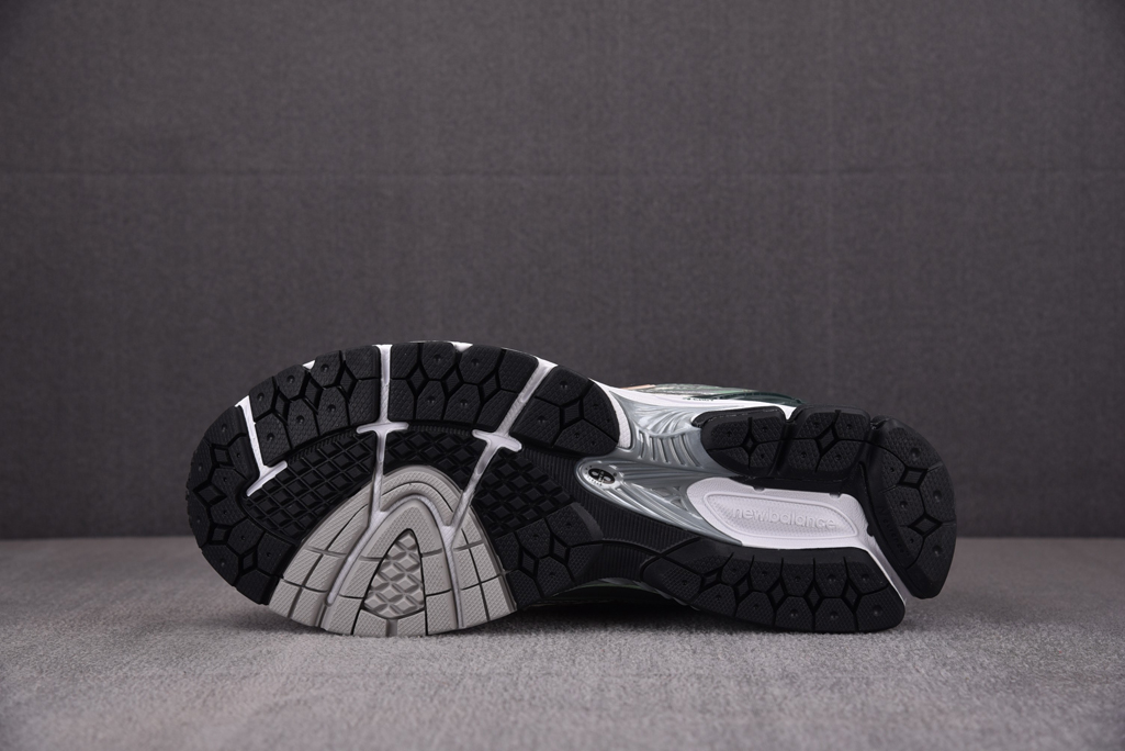 뉴발란스 x 에메 레온 도르