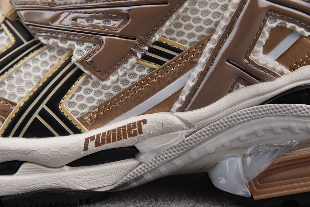 발렌시아가 러너 스니커즈 베이지 블랙 화이트